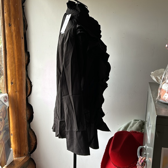 Black ruffle button down shirt women’s - Picture 2 of 6